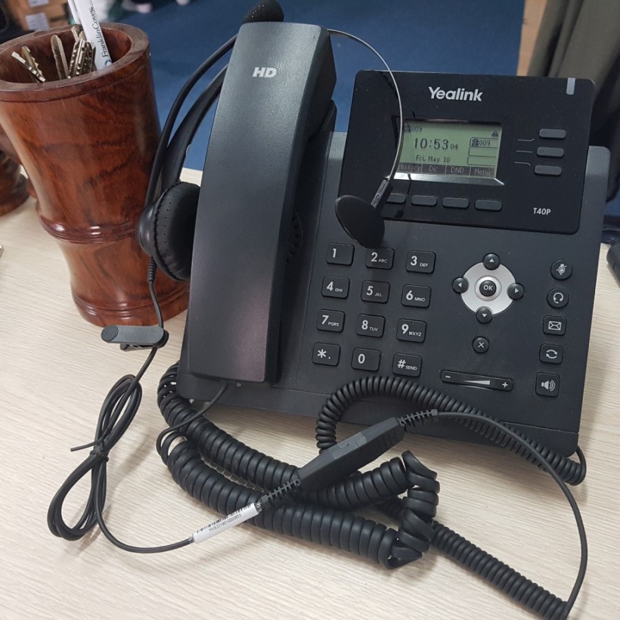 tai nghe call center yealink kết nối điện thoại IP yealink T40P
