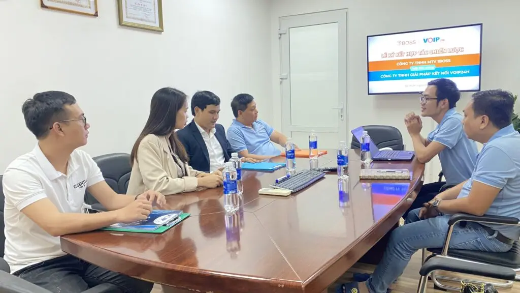 LỄ KÍ KẾT HỢP TÁC CHIẾN LƯỢC VỚI NHÀ PHÂN PHỐI GIỮA VOIP24H VÀ 1BOSS 12 1024x576 - LỄ KÍ KẾT HỢP TÁC CHIẾN LƯỢC VỚI NHÀ PHÂN PHỐI GIỮA VOIP24H VÀ 1BOSS