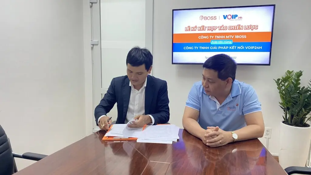 LỄ KÍ KẾT HỢP TÁC CHIẾN LƯỢC VỚI NHÀ PHÂN PHỐI GIỮA VOIP24H VÀ 1BOSS 4 1024x576 - LỄ KÍ KẾT HỢP TÁC CHIẾN LƯỢC VỚI NHÀ PHÂN PHỐI GIỮA VOIP24H VÀ 1BOSS