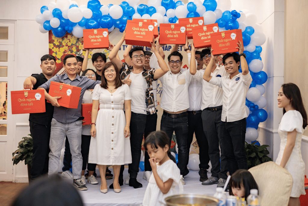 8 1 - VOIP24H Year End Party 2022: hơn cả kết nối